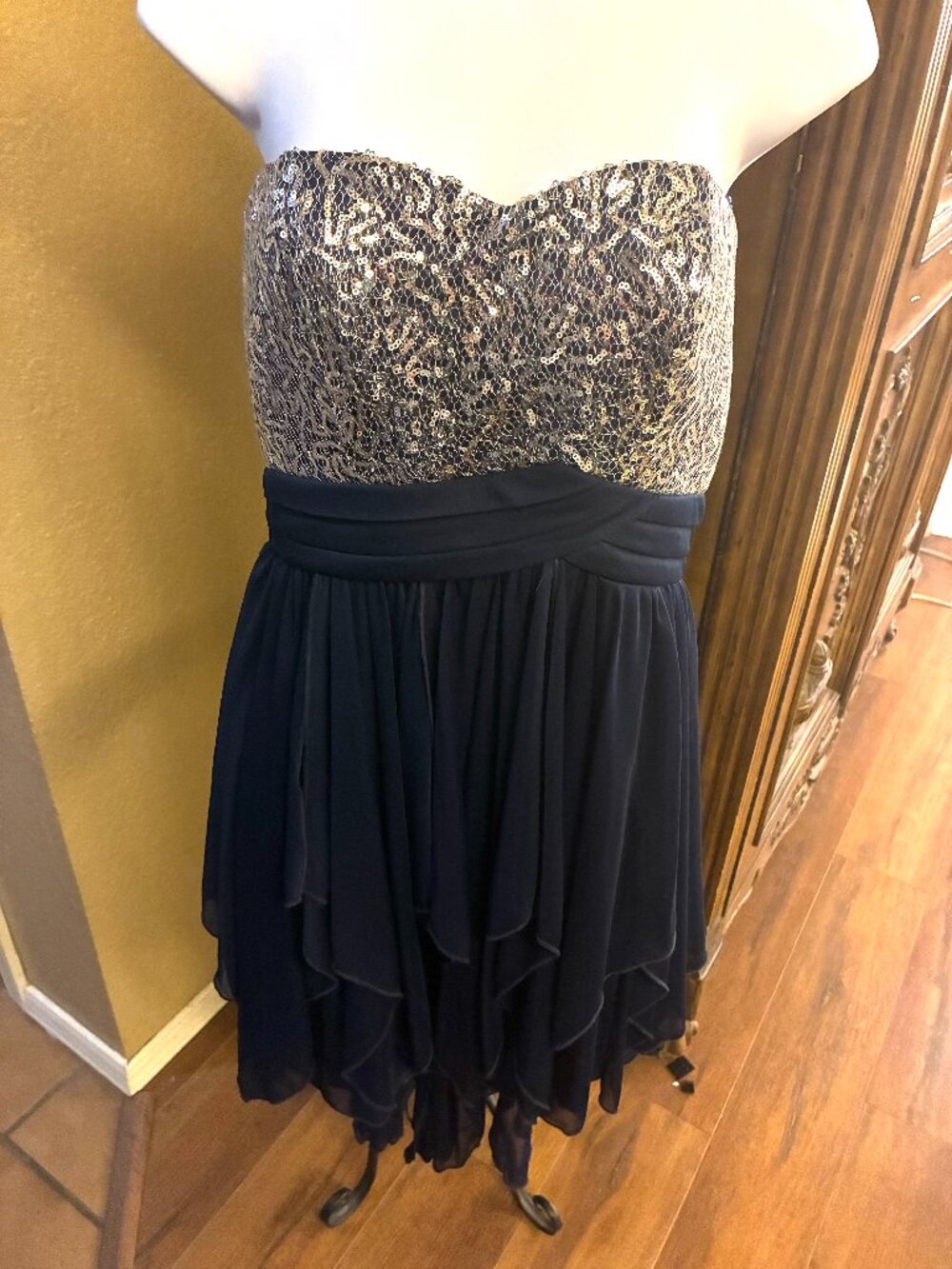 My Michelle Strapless Navy Sequin Holiday Party Dress Prom Formal Size 5 ~EUC,